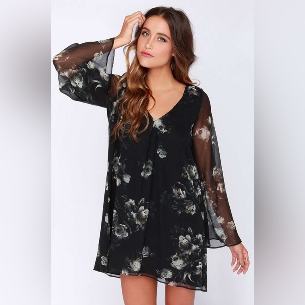 Chaser NWT Garden Gala Black Floral Print Silk Dress Size Small